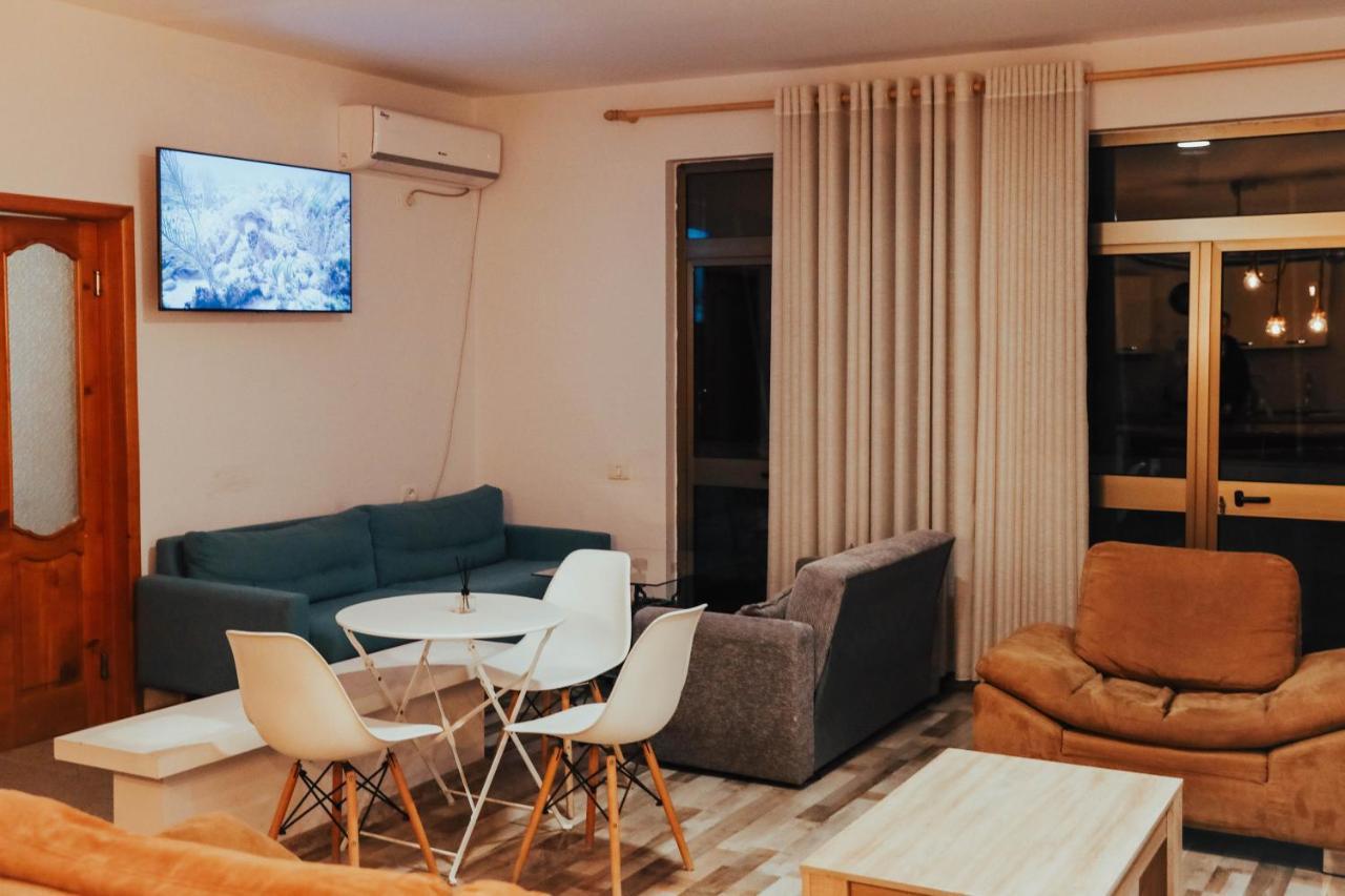 Art Hostel Tirana Exterior photo