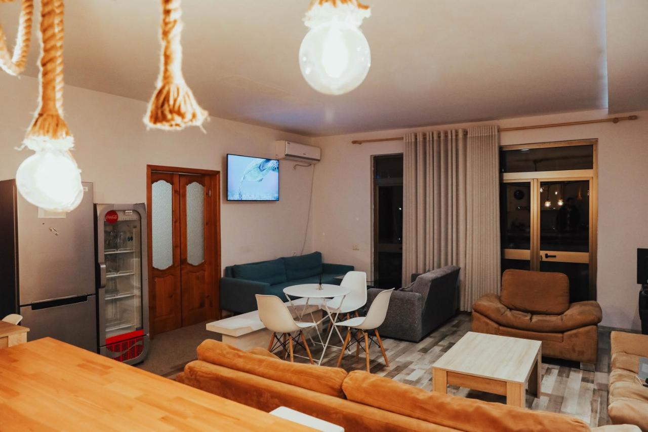 Art Hostel Tirana Exterior photo