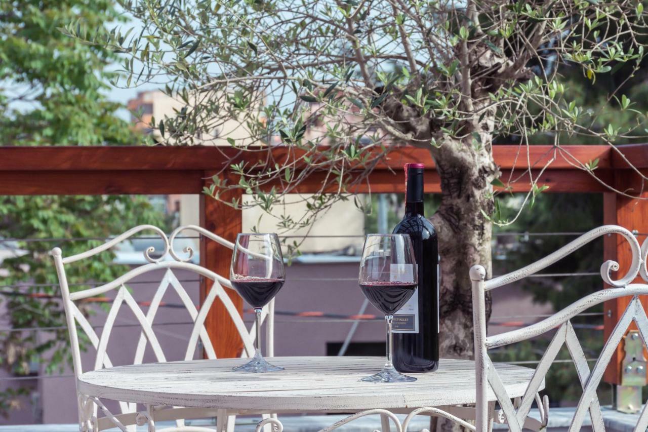 Art Hostel Tirana Exterior photo